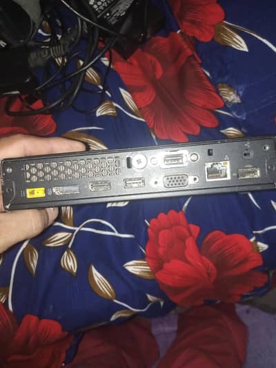 Lenovo desktop cori3 Ram 16 gb memory 240 with 19 volt Lenovo charger