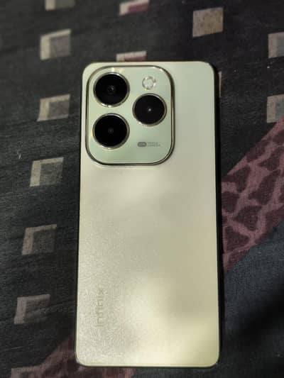 Infinix Hot 40