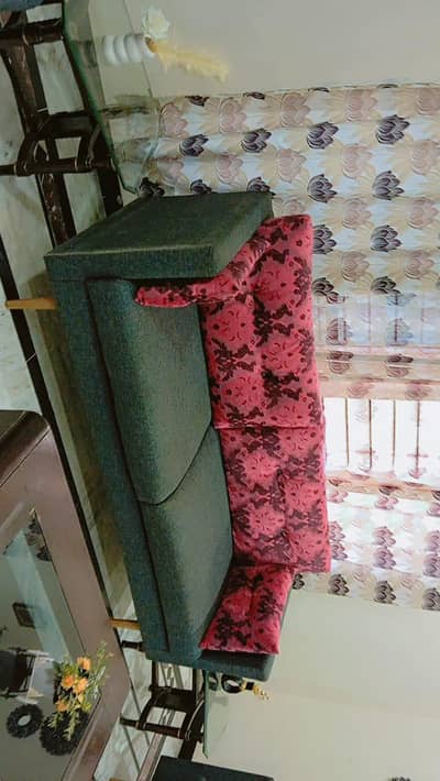 house hold items for sale at Islamabad all have different prices.