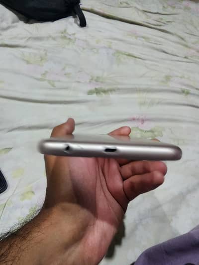 Samsung Mobile J7 Max