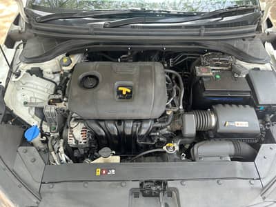Hyundai Elantra 2024