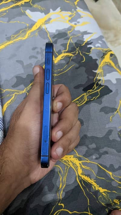 Apple iPhone 12 mini