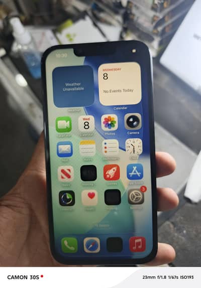 Apple iPhone 13