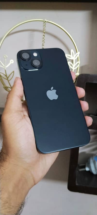 Apple iPhone 13