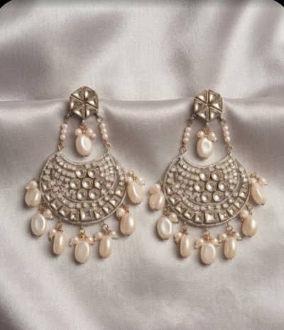 White kundan earrings 