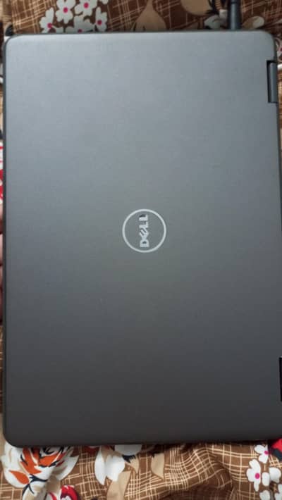 Dell laptop Latitude 3189 Touch screen