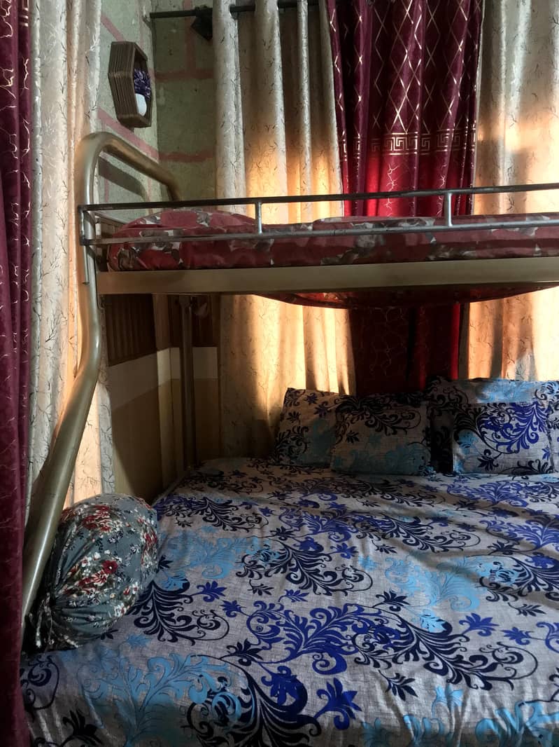Double bed 0