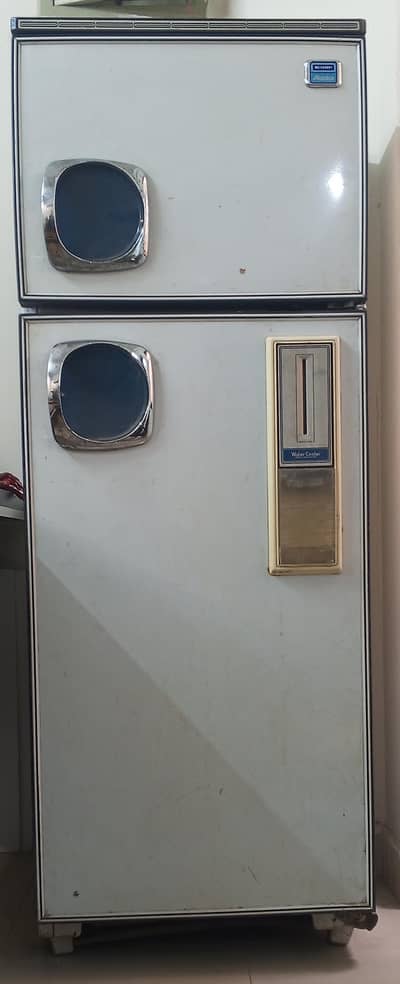 Vintage Alaska (Sharp) Refrigerator 1970s