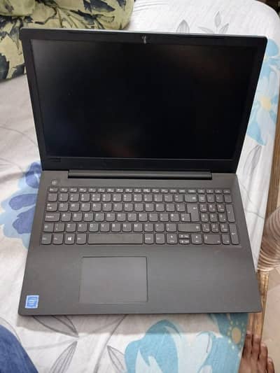 Lenovo v130 15igm