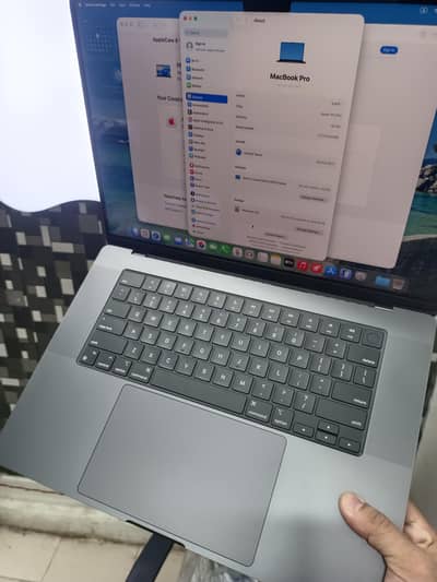 MACBOOK PRO M3 2023 16 INCH 18GB 512G 12 CPU 18 GPU 34 CC 100 HLT