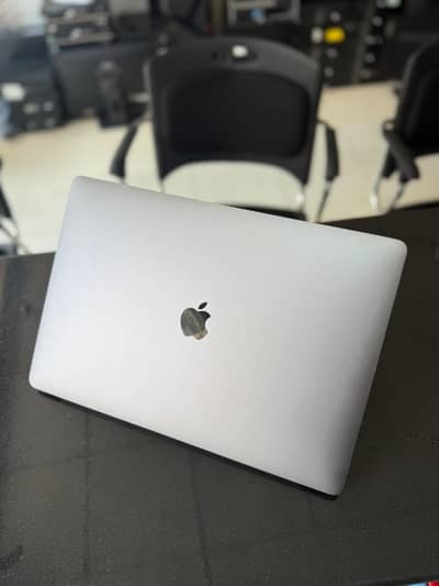 MacBook 2018 Pro 15 Inch