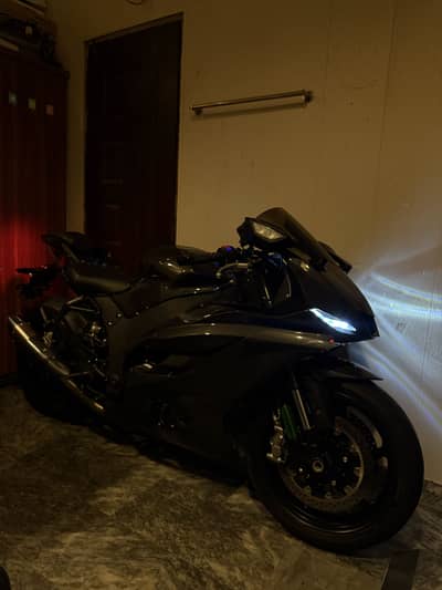 Bilkul new Yamaha r6 totally carbon fibre addition
