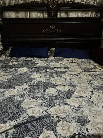 King size bed