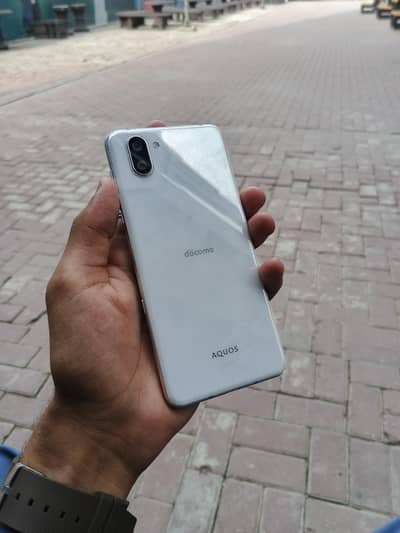 Aquos R3 8+128