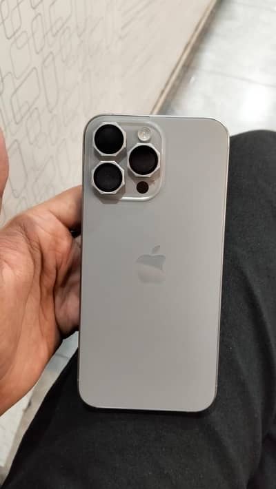 Apple iPhone 15 Pro Max