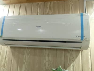 1 Ton Invetor AC 4 sale on urgent basis
