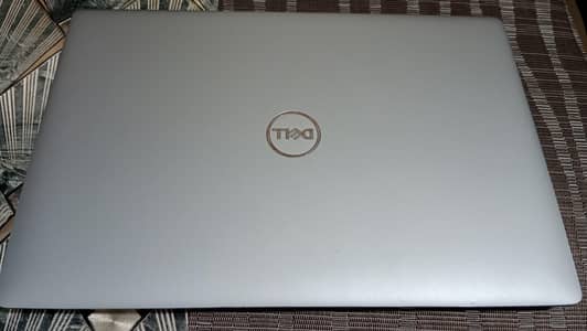 Dell latitude 5410 i5 10 gen  Processor: i5-10210U 8 gb ram, 256 ssd