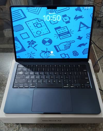 Macbook Air M4 - Complete Box + Warranty
