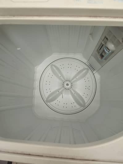 Haier Washing machine 7.5kg for sale. total genuine not faulted at all