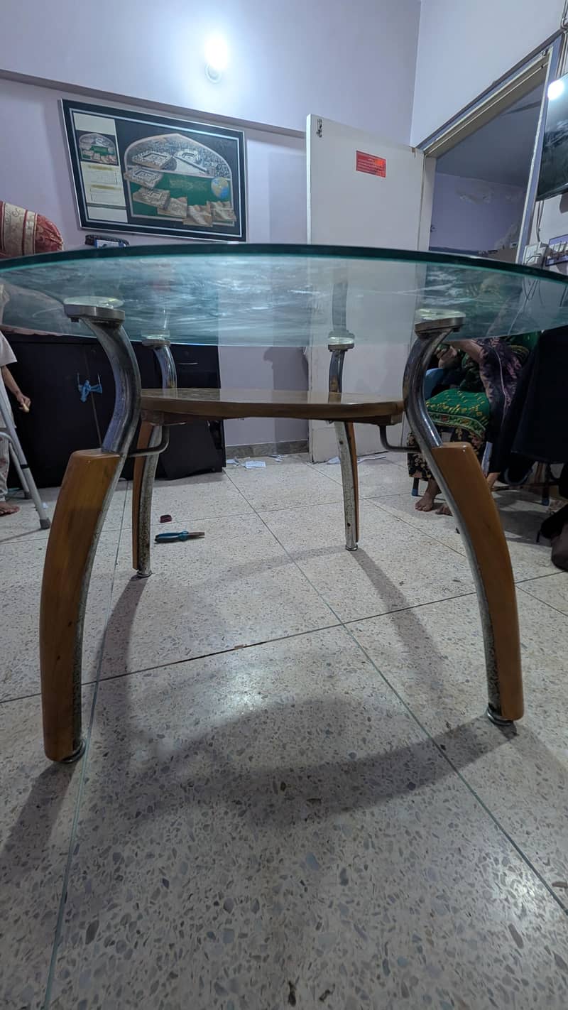 Dinning table 0