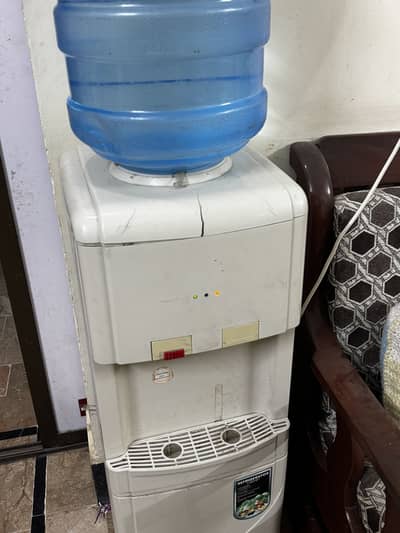 Homage Water Dispenser