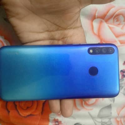 Tecno Spark 4