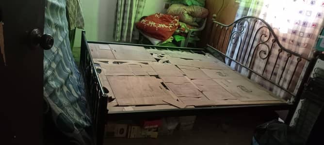 iron bed