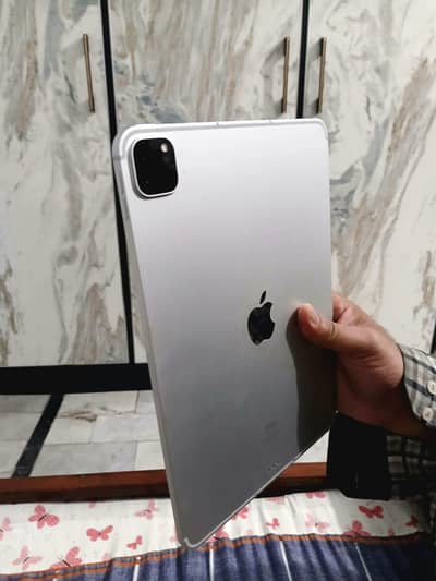 IPad Pro M1 3rd Generation (11-inch, 128GB, Silver, 2021)