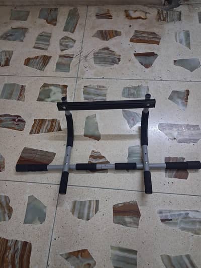 PULL UP BAR