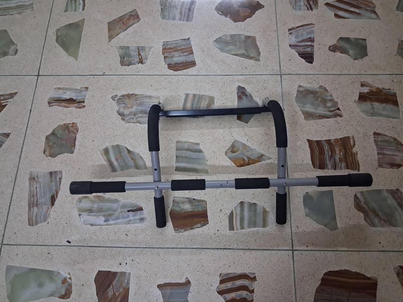 PULL UP BAR 2