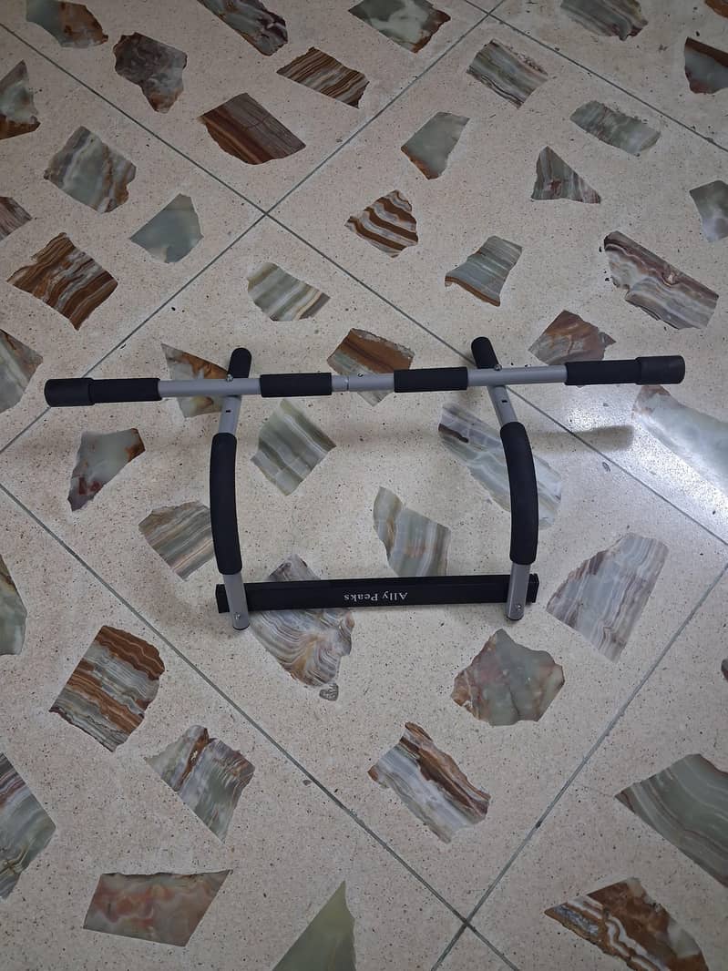PULL UP BAR 3