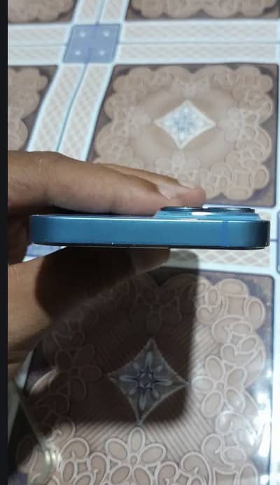 Apple iPhone 14