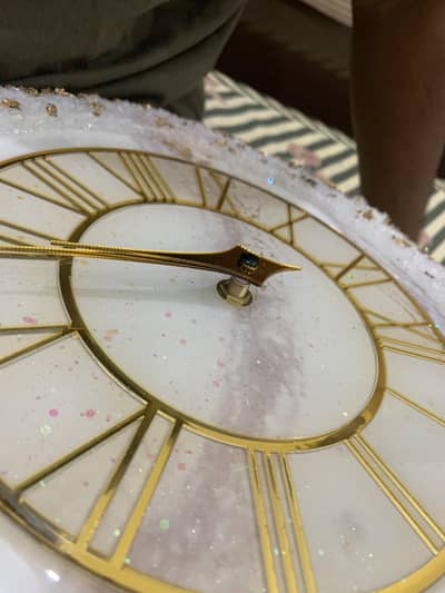 Luxury Handmade Resin Wall Clock – White & Gold |
