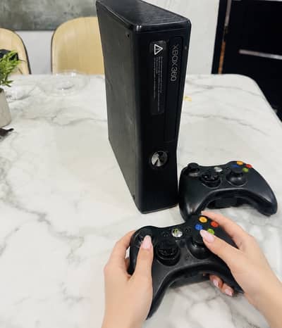 Xbox 360 slim Console Jailbroken/modified 2 Controllers