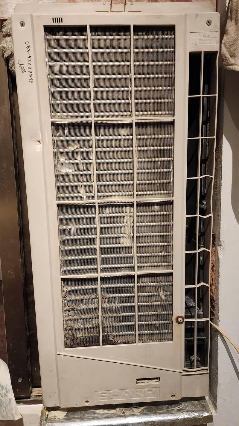 sharp window AC 4