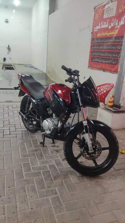 YAMAHA YBR 125