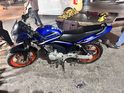 Honda Deluxe costmized . . . 200. cc. . read add