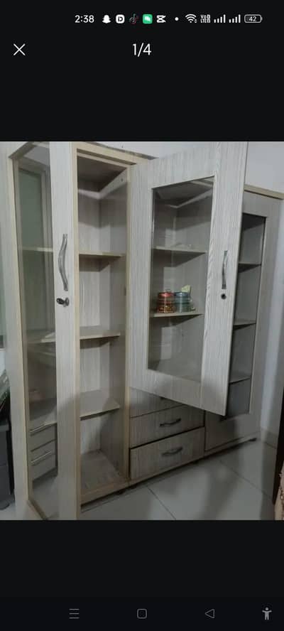 Kitchen Showcase Cabinet – Neat & Clean Condition