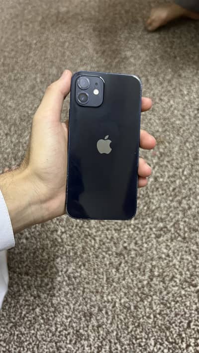Apple iPhone 12
