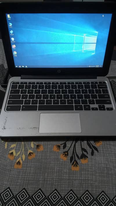 HP Chromebook (Windows 10 Pro Installed)