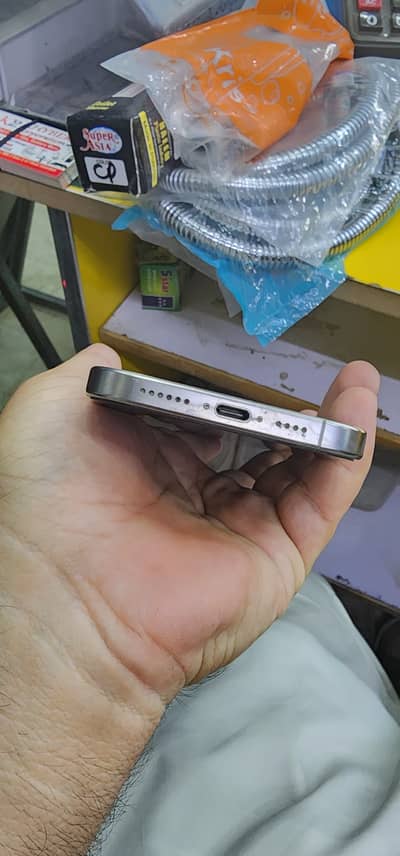 Apple iPhone 16 Pro Max 95 bh