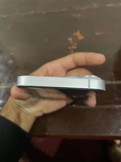 Apple iPhone 14
