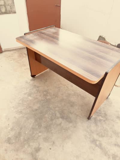 Wooden Office Desk / Study Table with 3 Drawers & Lock