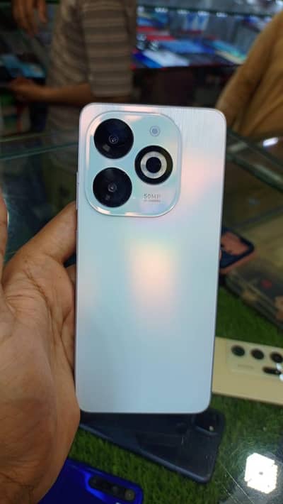Infinix Smart 8 Pro 4+4/128 gb pta approved box he