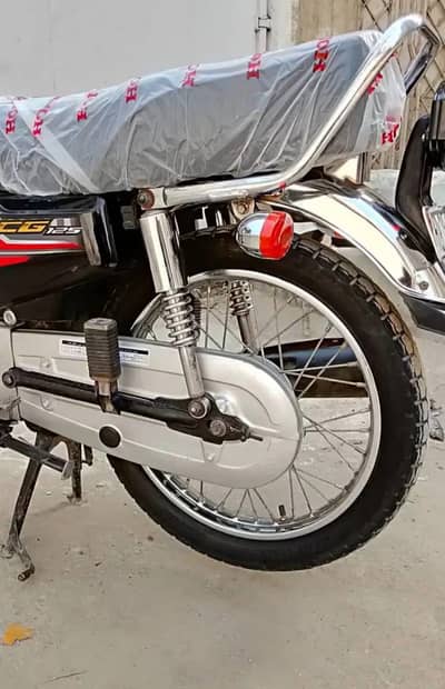 125 bike 10 by 10 condition leter pe hai