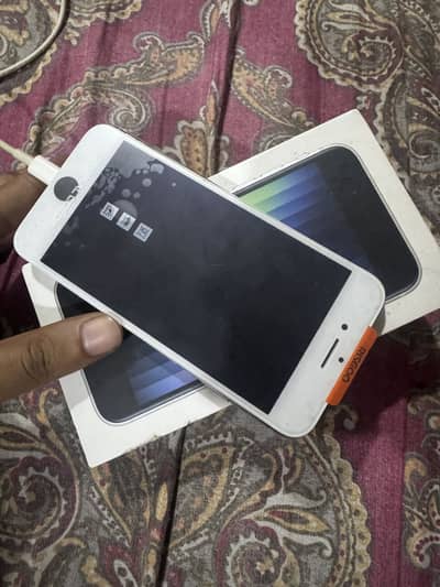 Apple iPhone SE 2022