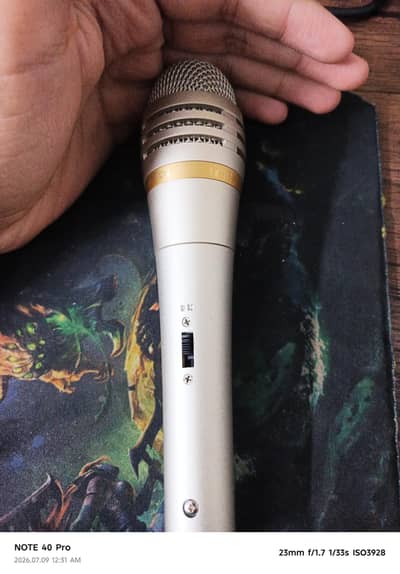 TOA DM-1500 dynamic microphone