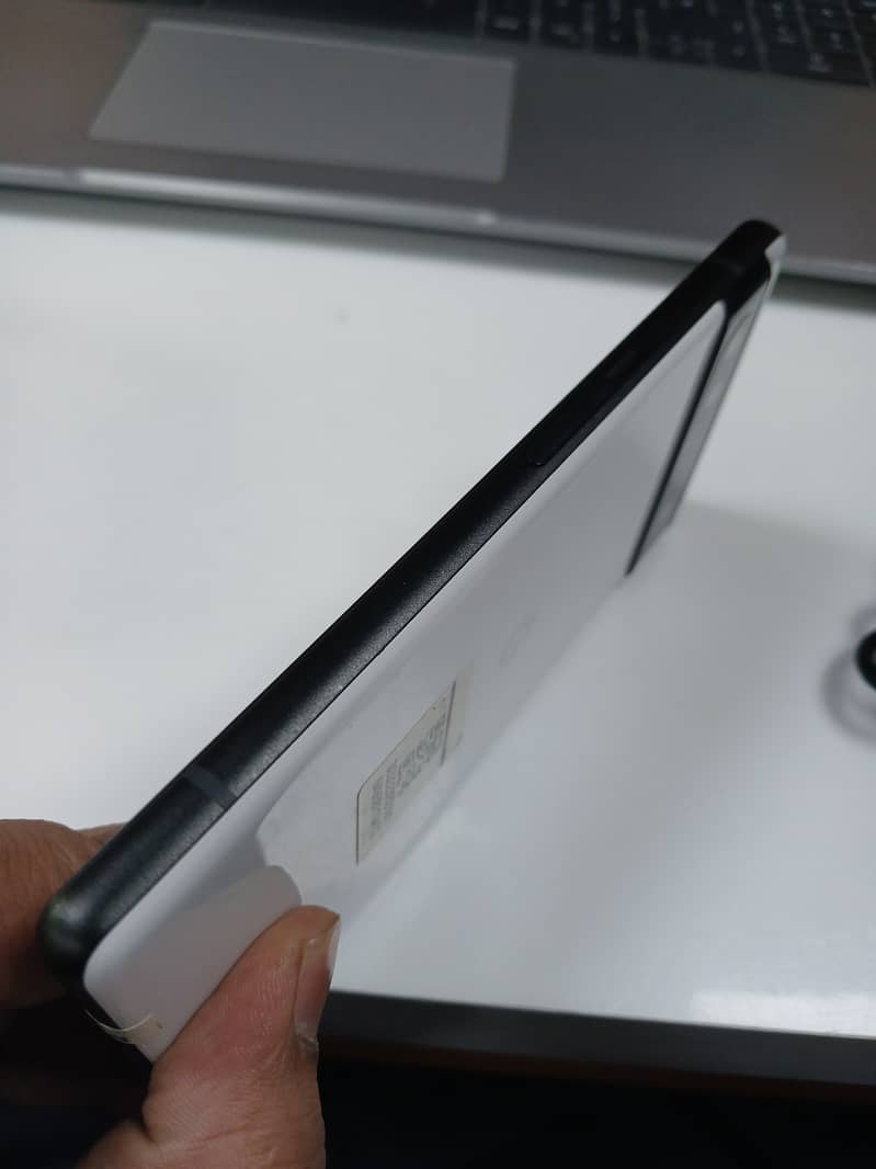 Google Pixel 6a 4
