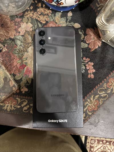 Samsung Mobile S24 FE 256gb
