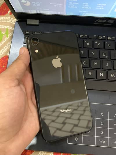 Apple iPhone XR